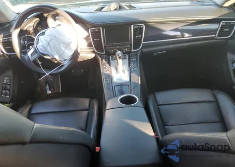 2015 Porsche Panamera 2 из США, поврежденный, VIN WP0AA2A73FL006861